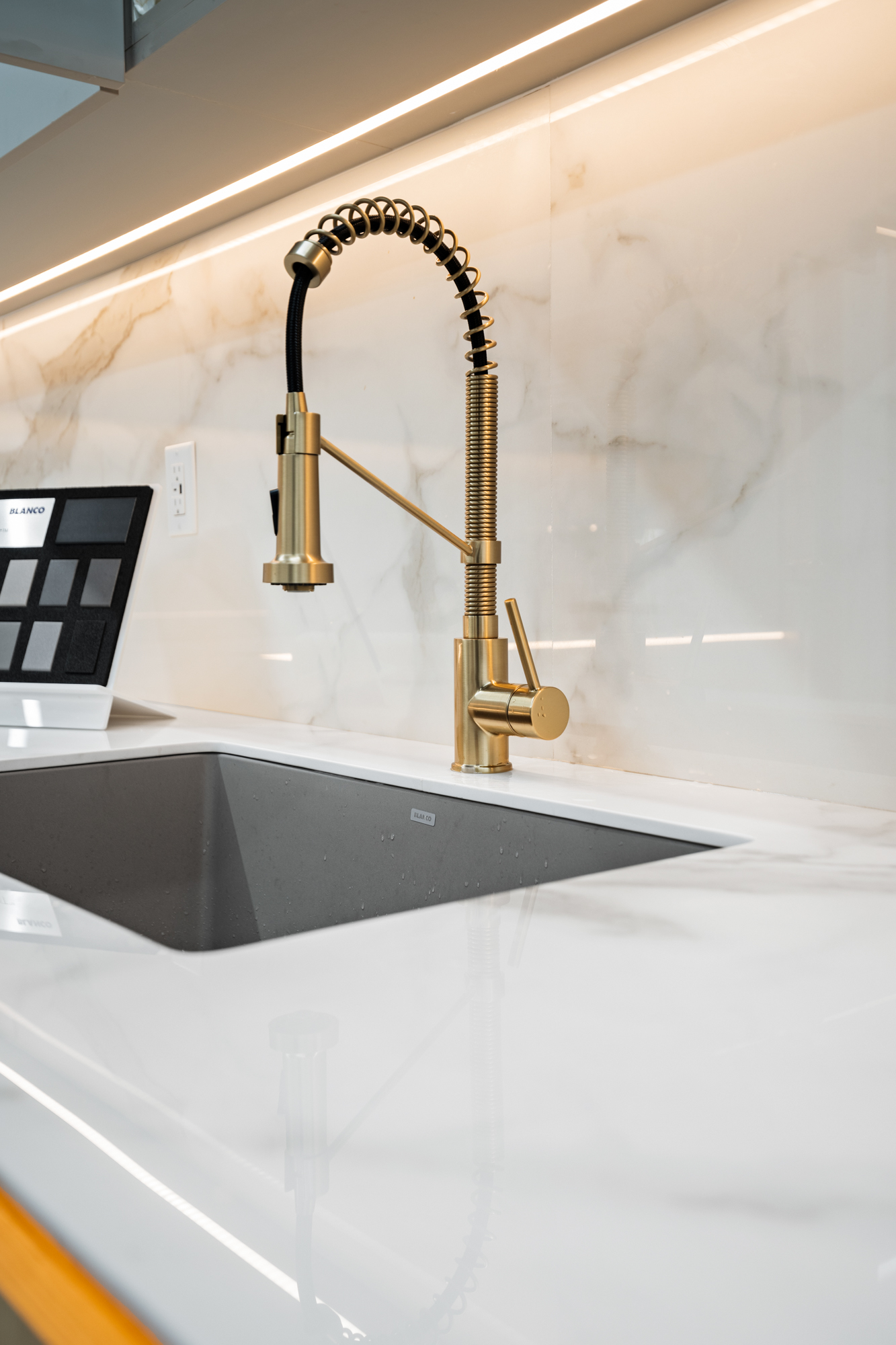 Luxury Porcelain Countertops in MA | Heat & Stain Resistant | Porcelain